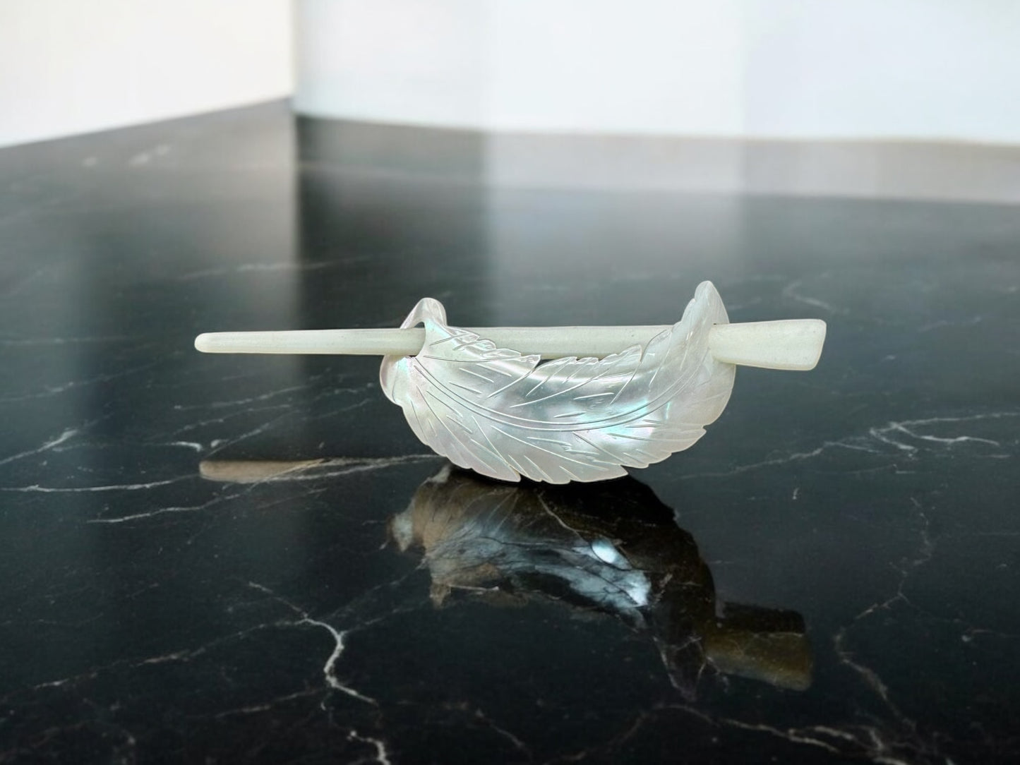 Mother of pearl shell hair clips, with plastic pin