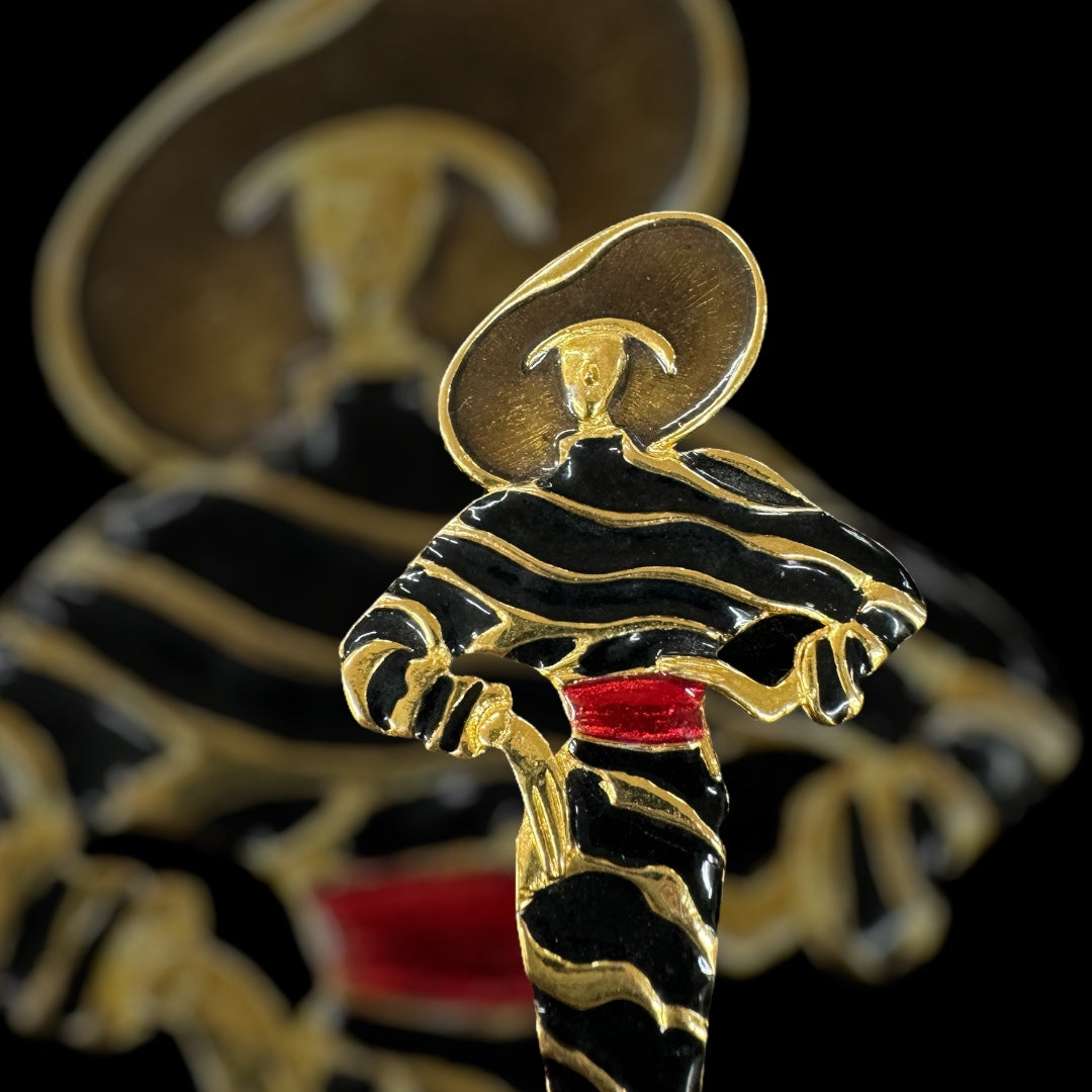 vtg metal lady brooch