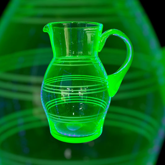 vtg uranium glass pitcher/jug,art glass,uranium