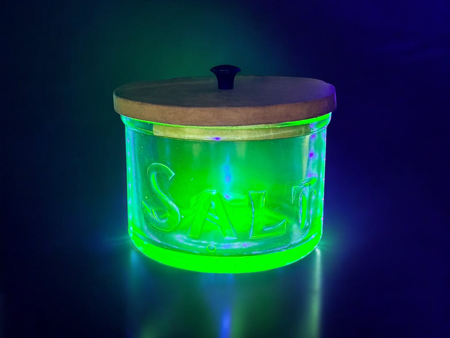 1950’s uranium glass salt cellar with wooden lid,kitchen decor,wall hanging