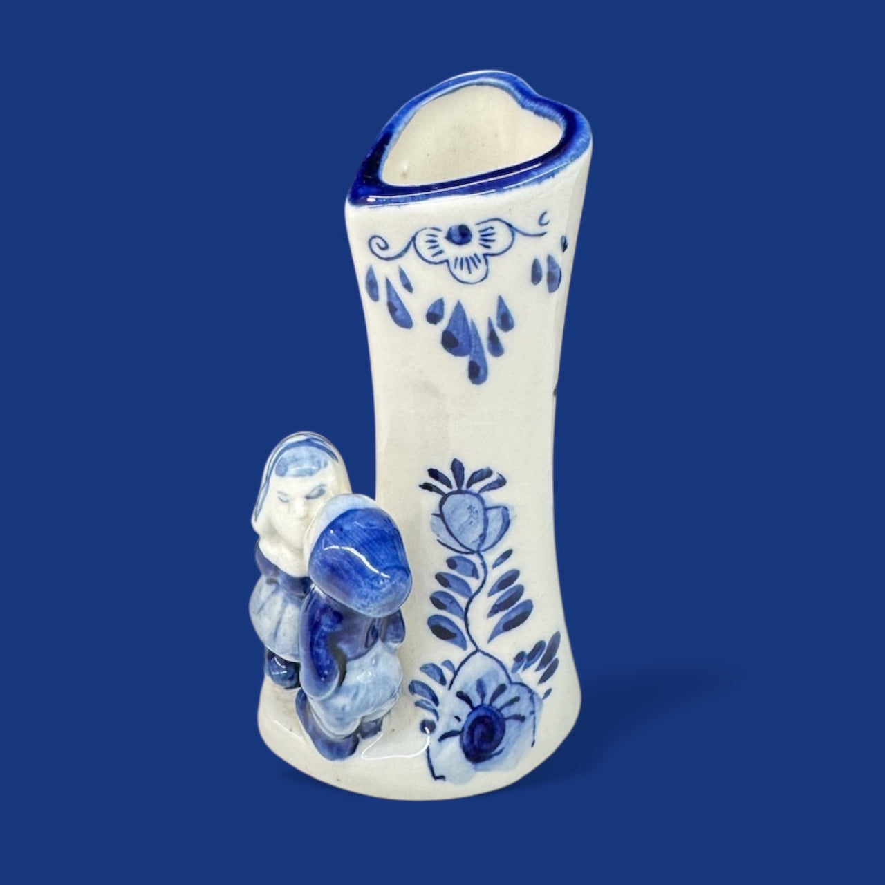 Delft Blue Dutch Boy & Girl Kissing Holland Figure Handpainted Vase