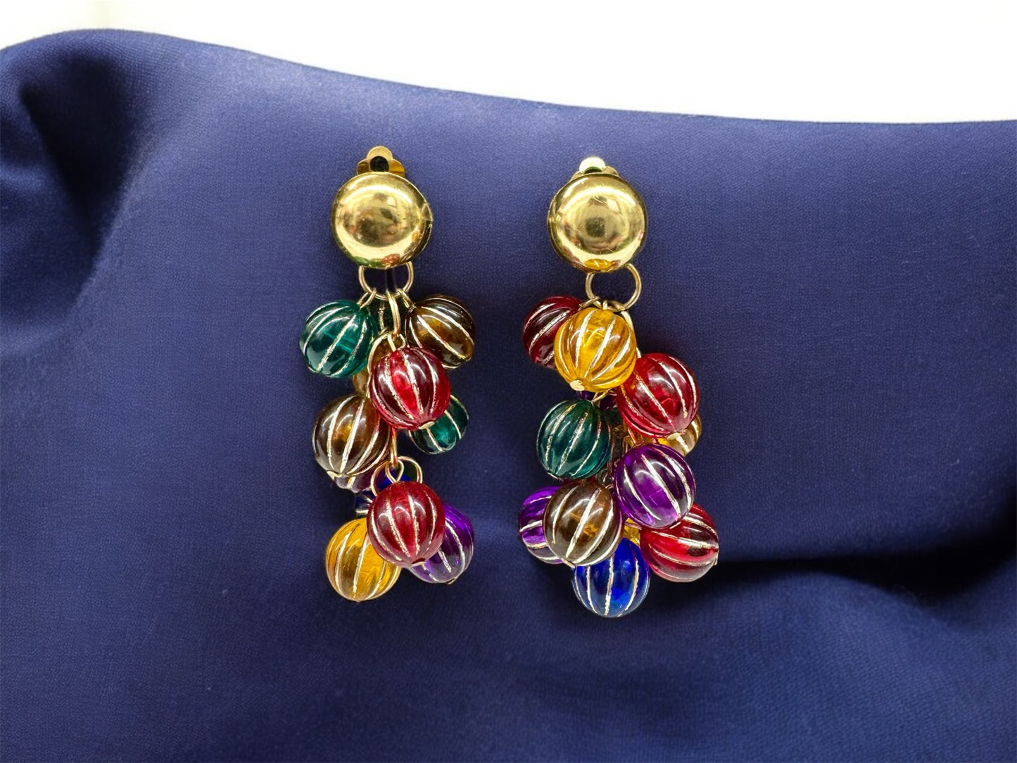 Vintage multicolour ribbed bead dangling clip on earrings