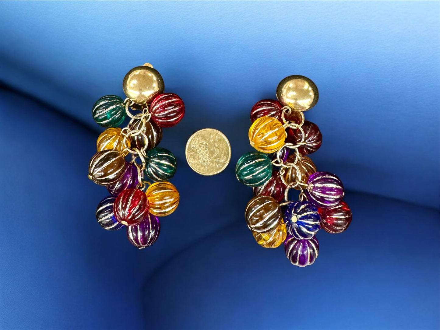 Vintage multicolour ribbed bead dangling clip on earrings