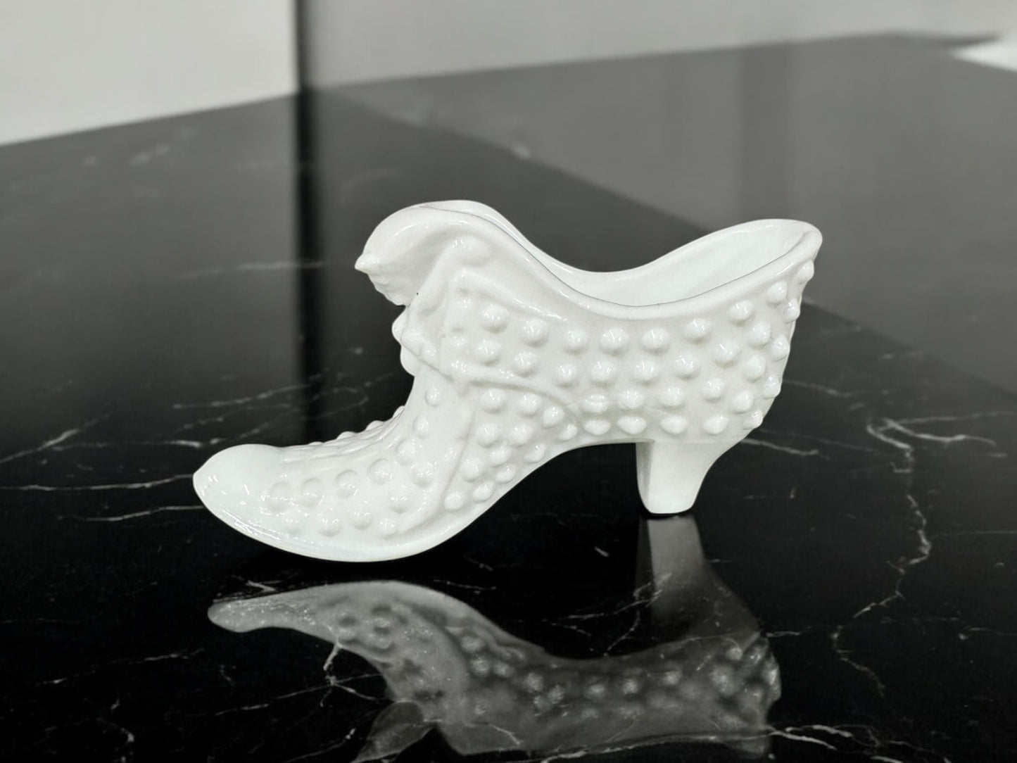 Vintage Fenton Hobnail Shoe, White Milk Glass Shoe, Hobnail Shoe, Cat Slipper, Hobnail, Milk Glass, Fenton