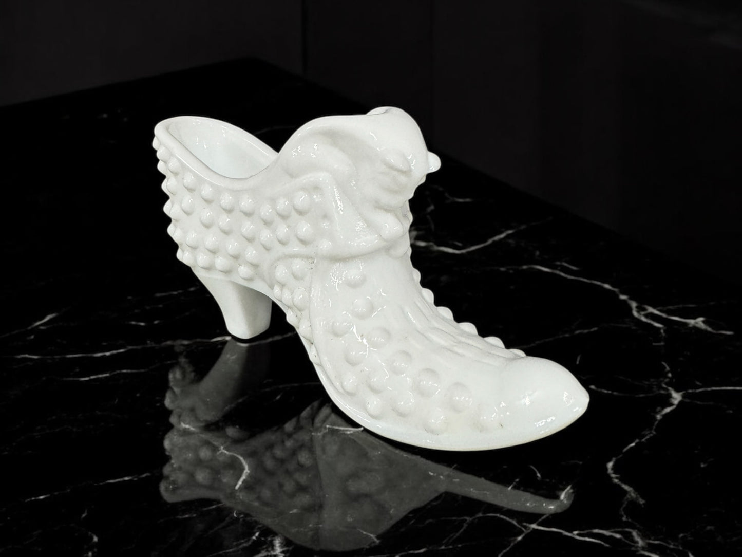 Vintage Fenton Hobnail Shoe, White Milk Glass Shoe, Hobnail Shoe, Cat Slipper, Hobnail, Milk Glass, Fenton