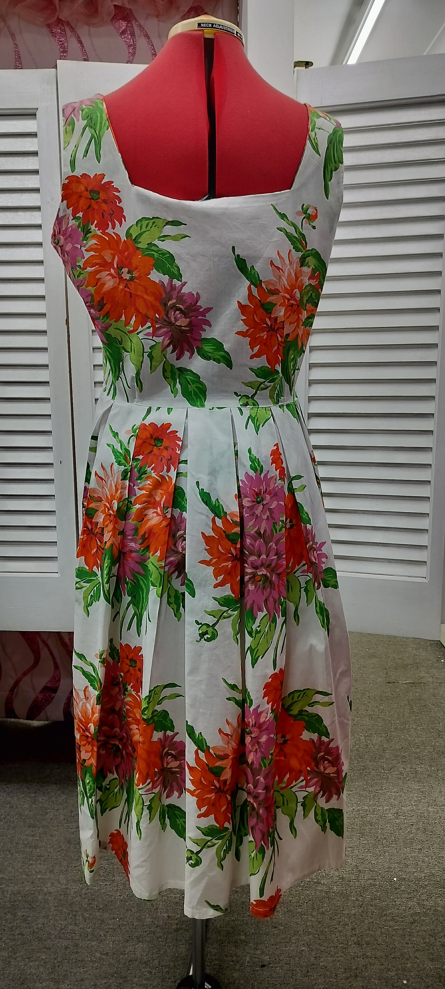 Lazy Bones crisp cotton dress. 1950's vintage style. Size- L.