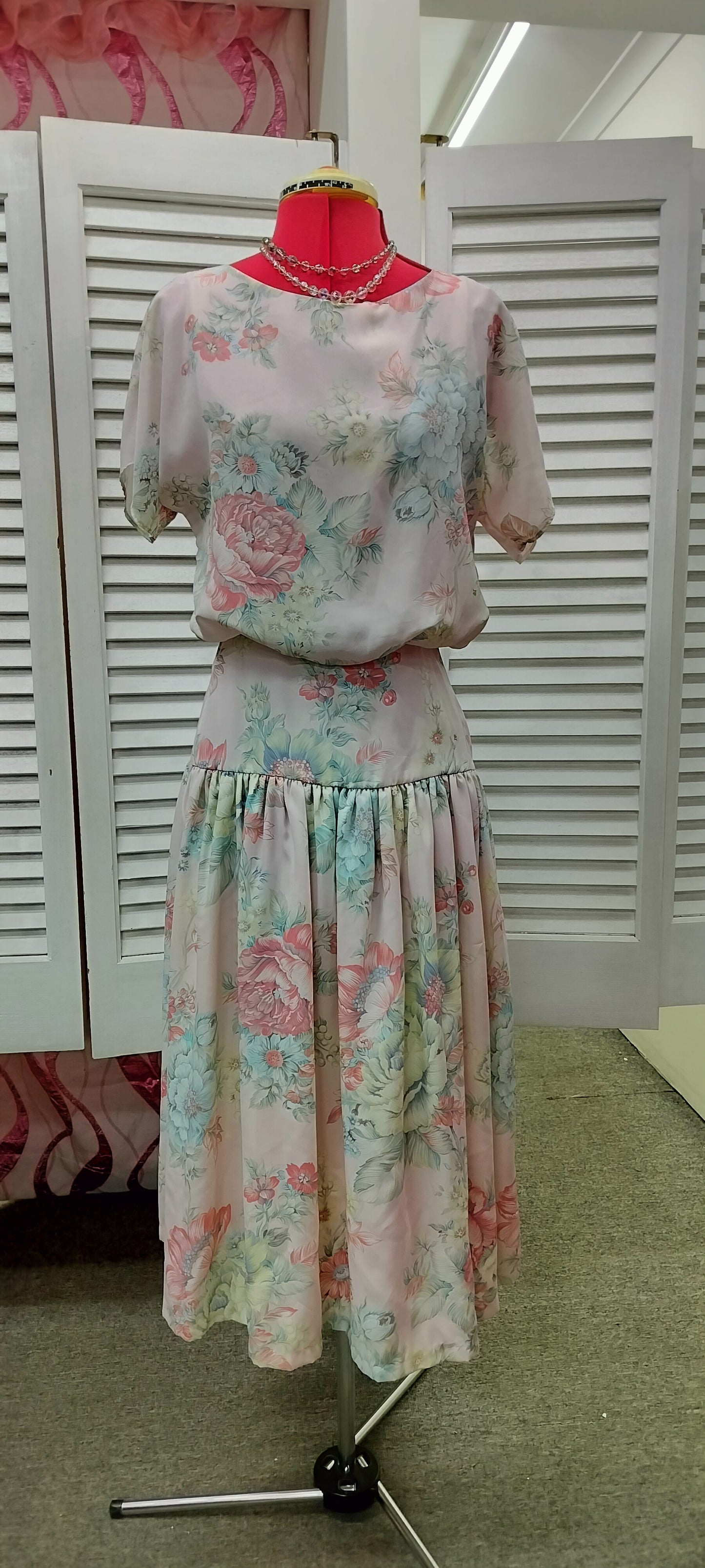 Pretty vintage style floral dress