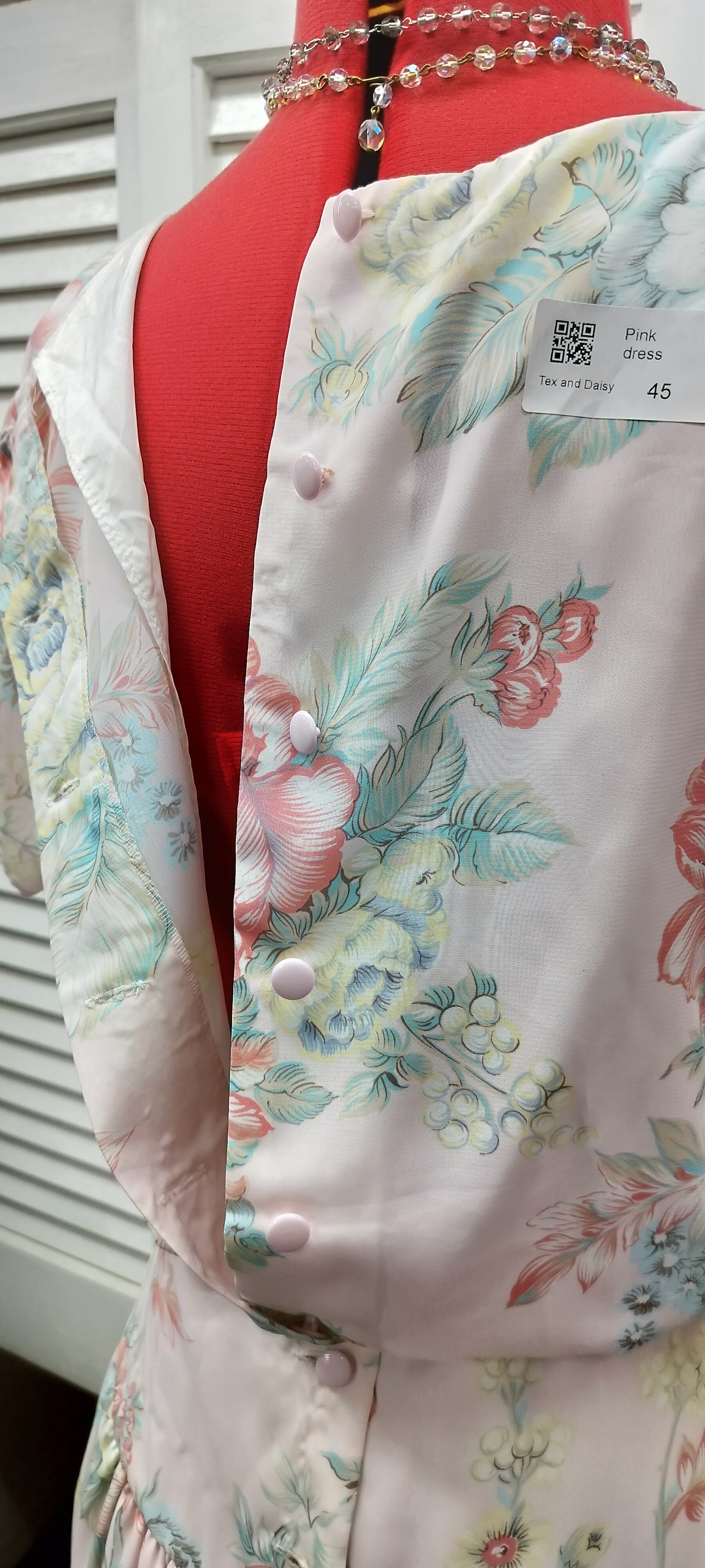 Pretty vintage style floral dress