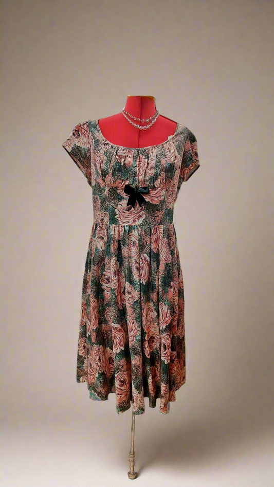 Pink Roses Pinup Couture, cotton vintage style.