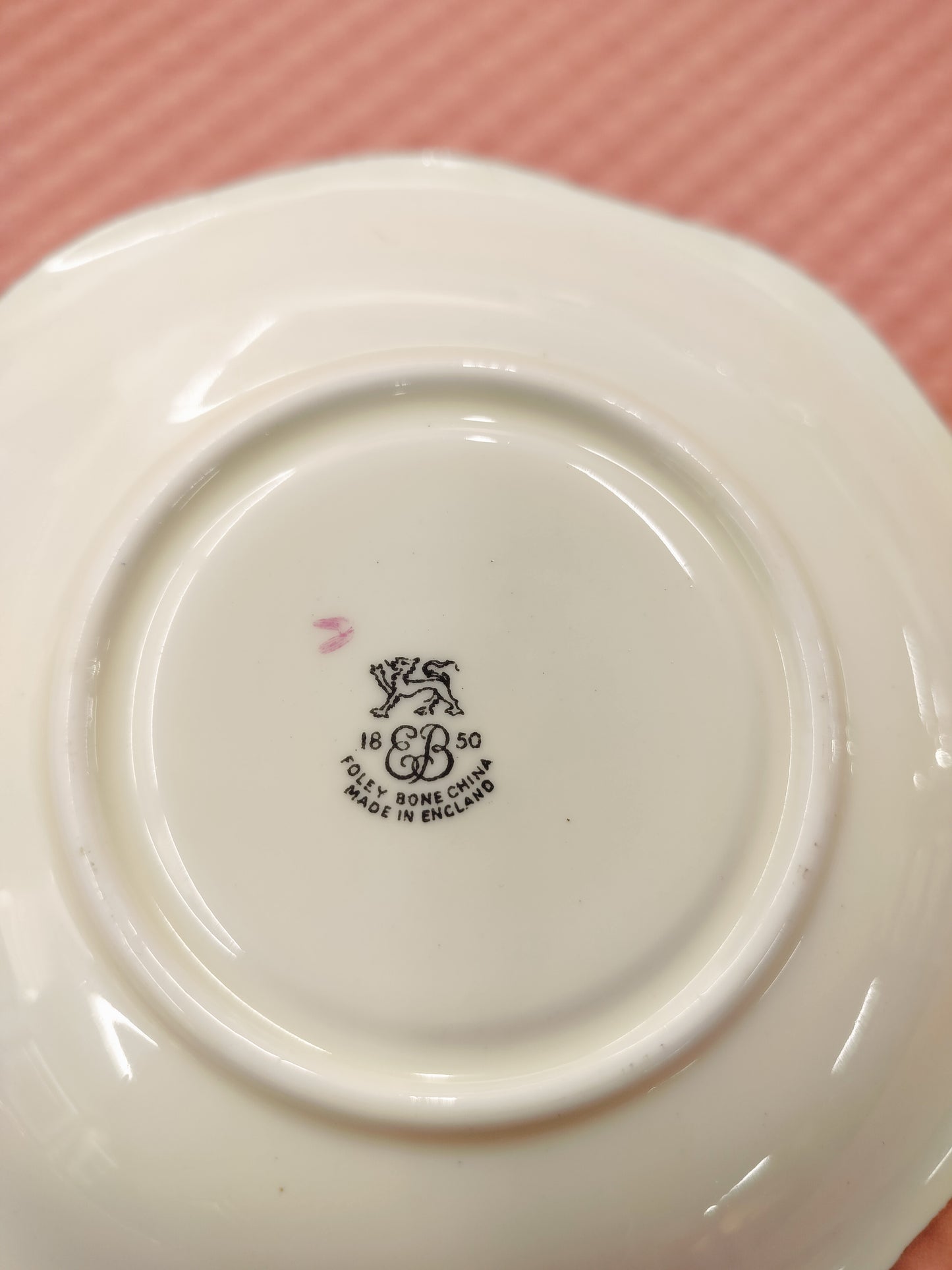 Tea trio set (teacup and saucer)