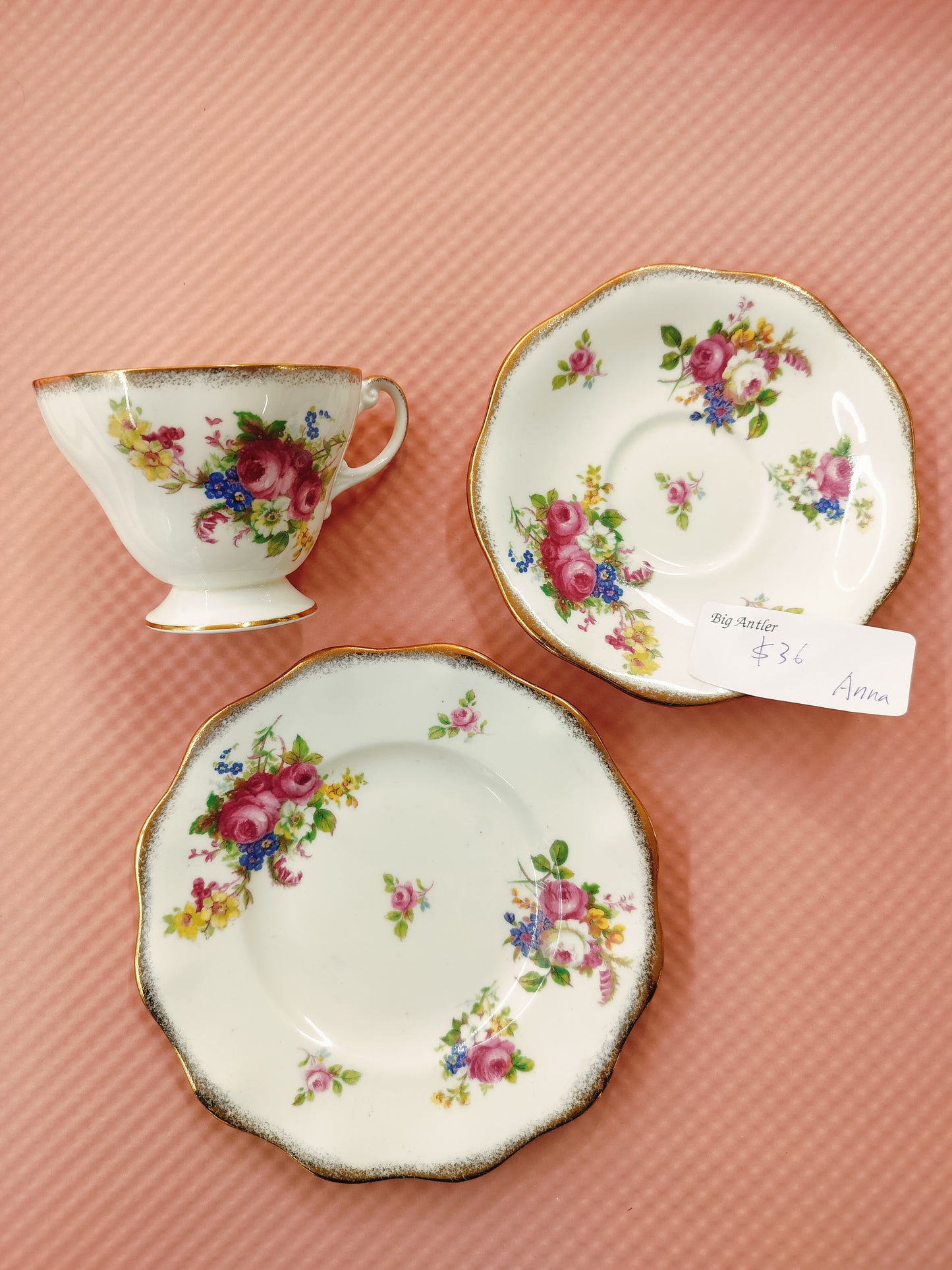 Tea trio set (teacup and saucer)
