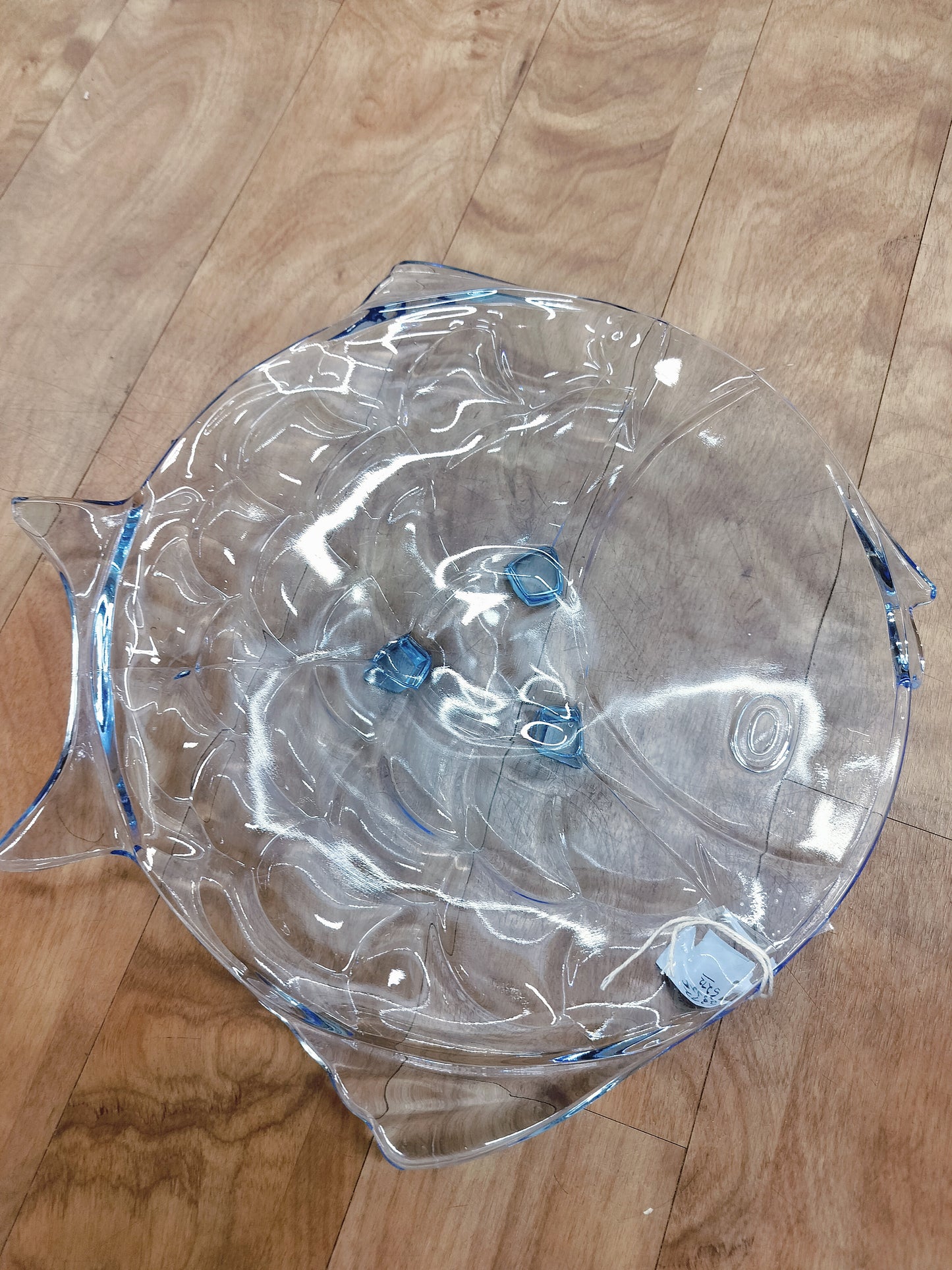 Blue Glass Fish Plates set of 6 (1 big and 5 quarter size)