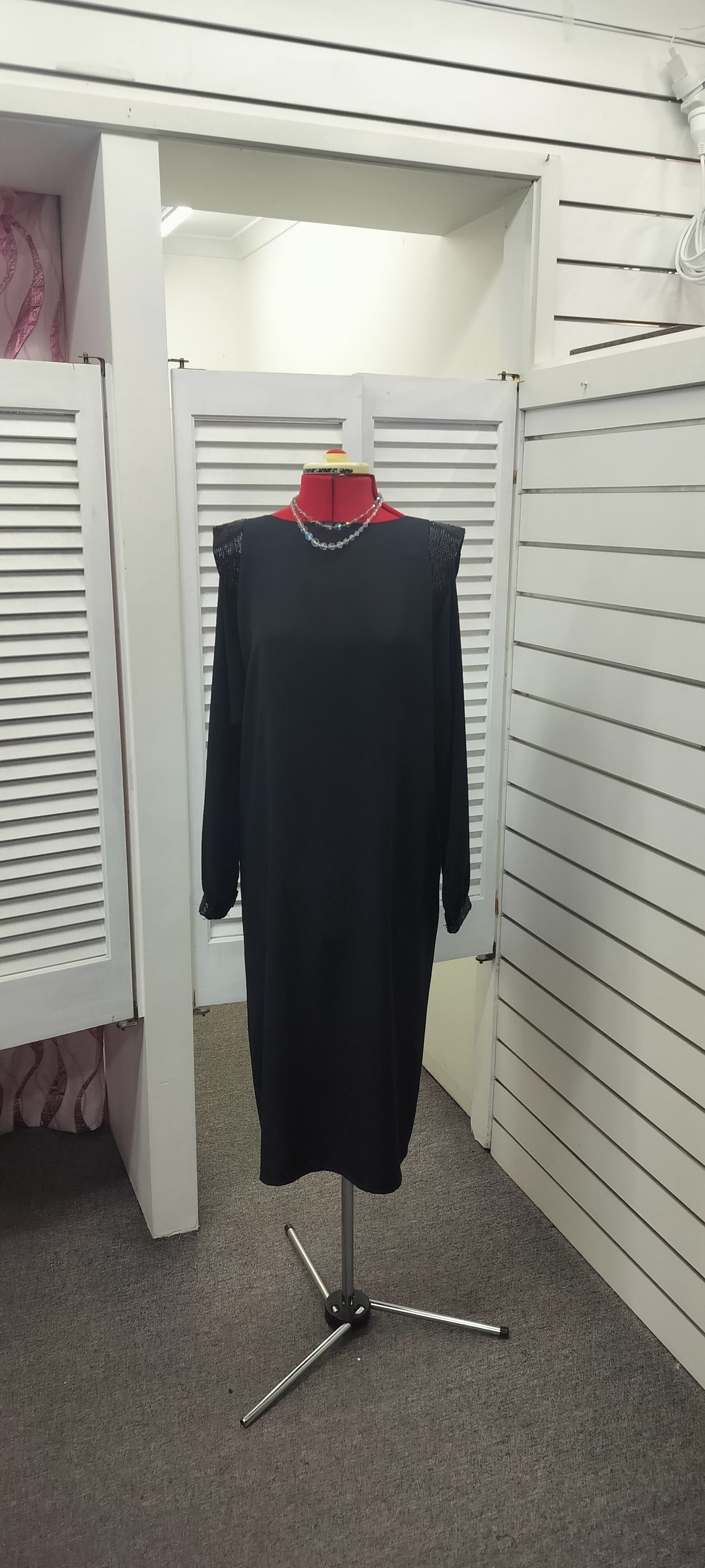 Kentsou black 80's style dress with some beading work on shoulders. Size- M-L.