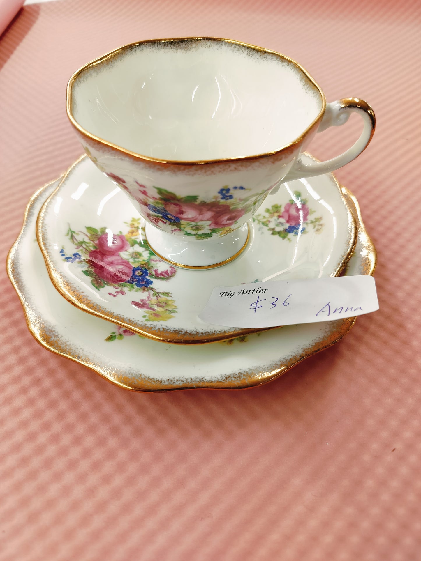 Tea trio set (teacup and saucer)