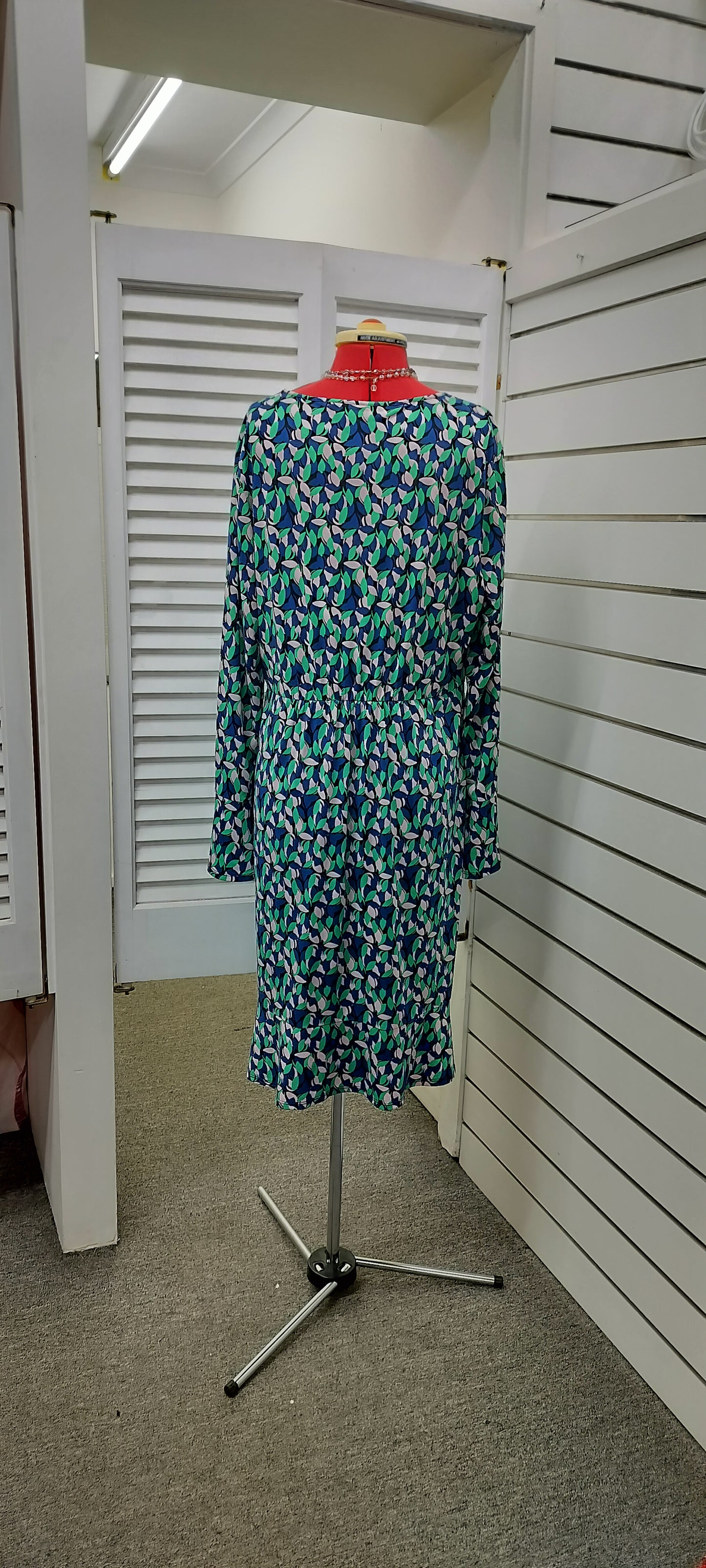 Leona Edmiston, teal + navy blue print dress. Size-16.